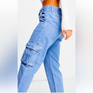 FREE PEOPLE LEVIS CARGO JEANS SZ 28